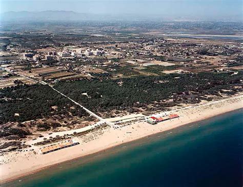 crusing elche|La Marina Beach Elche